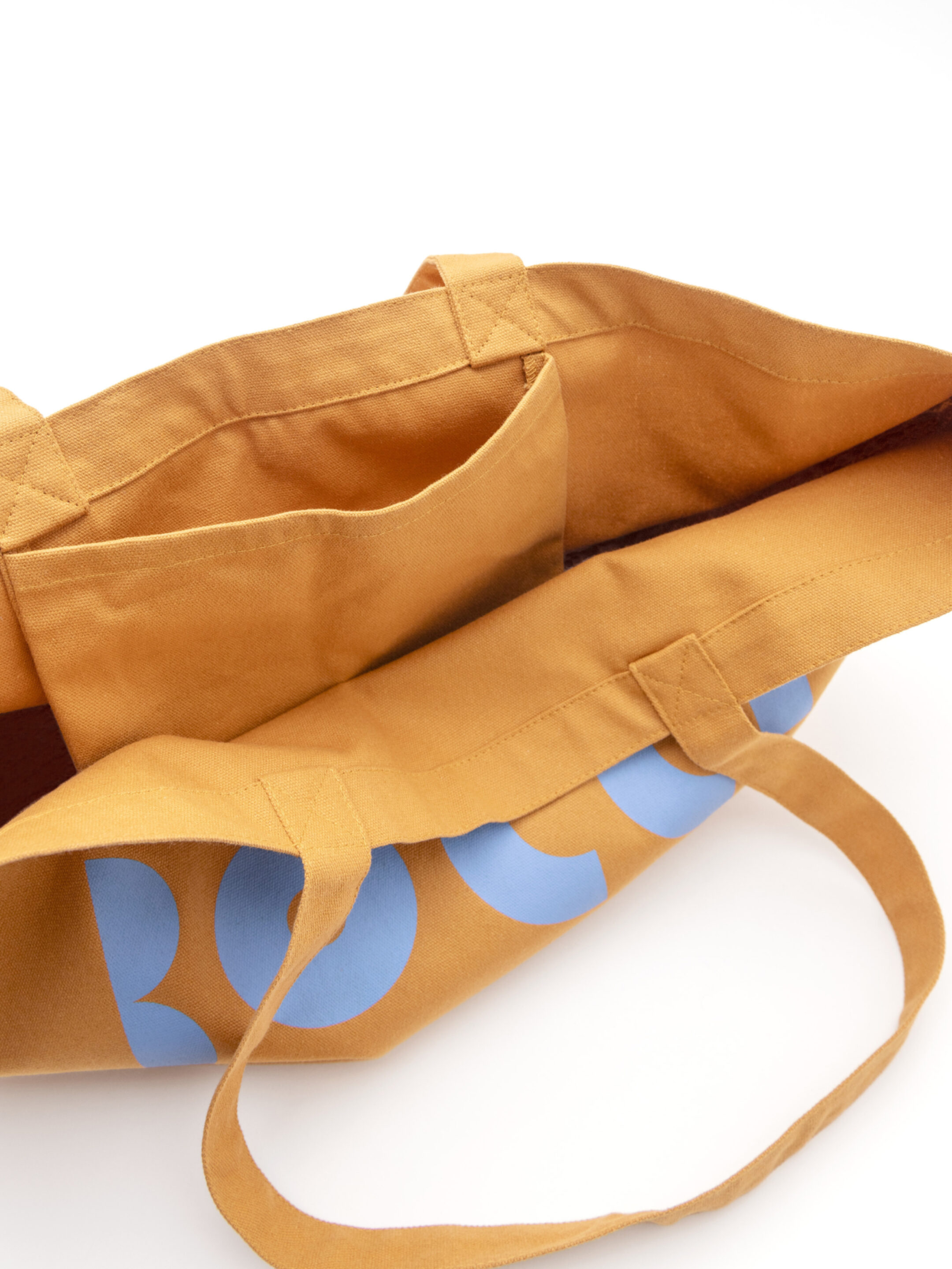 Bocci Tote Tan 2026 Interior