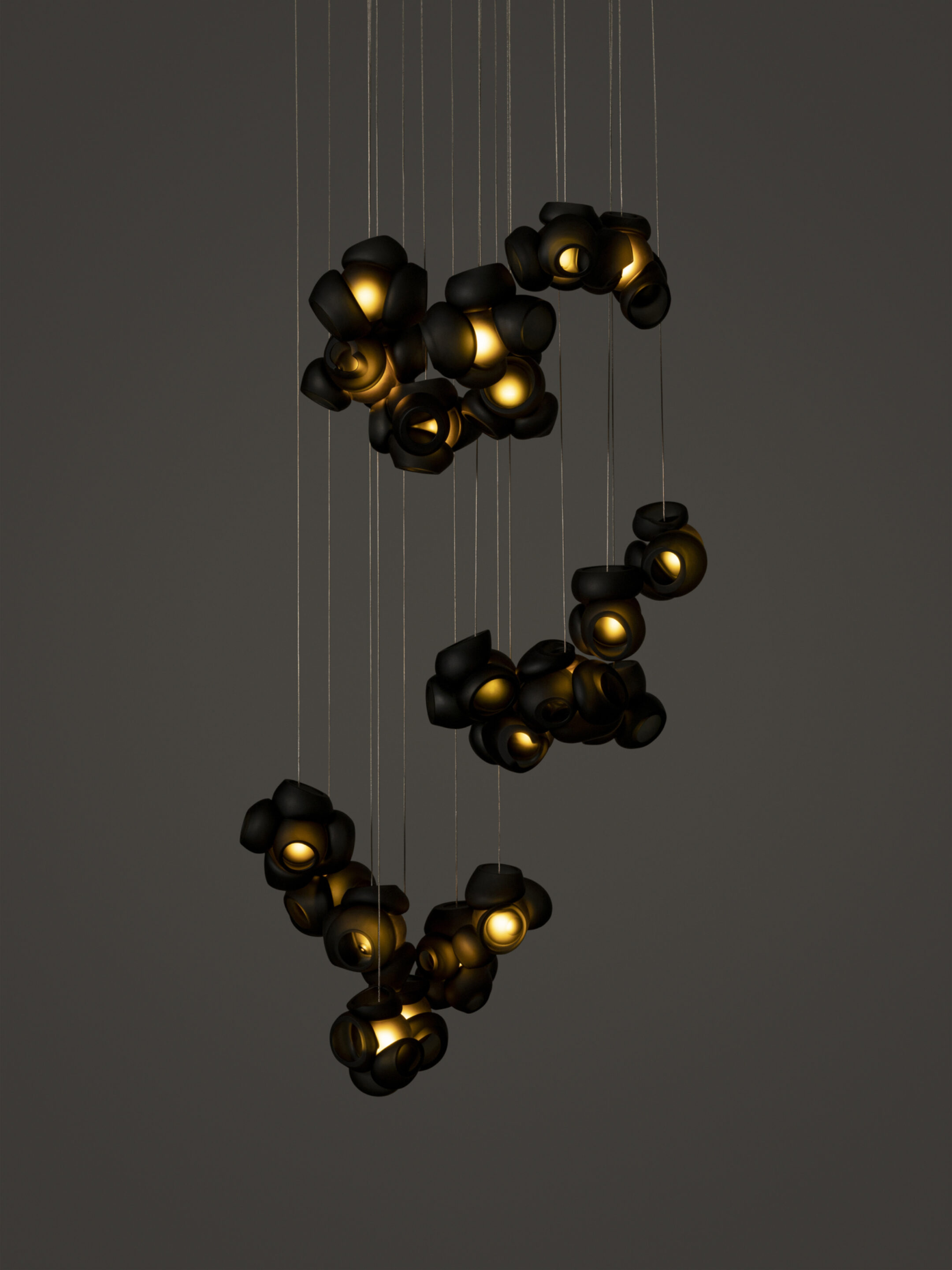 100 20 SQ Random Grey Dark