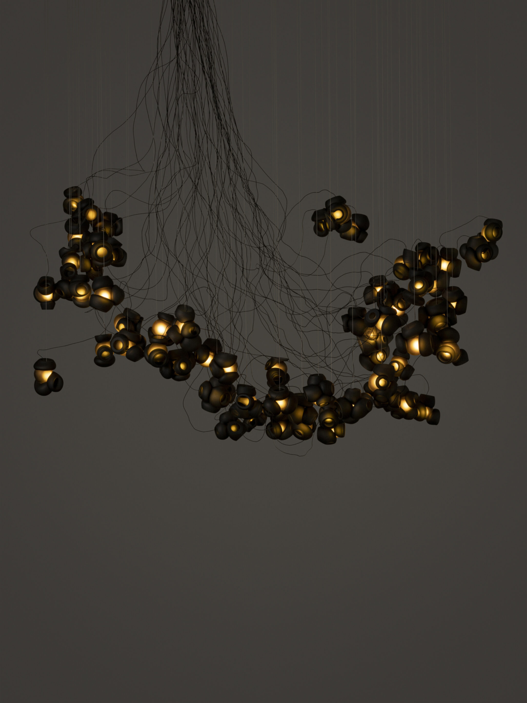100 61 Sculptural Cable Black Grey Dark