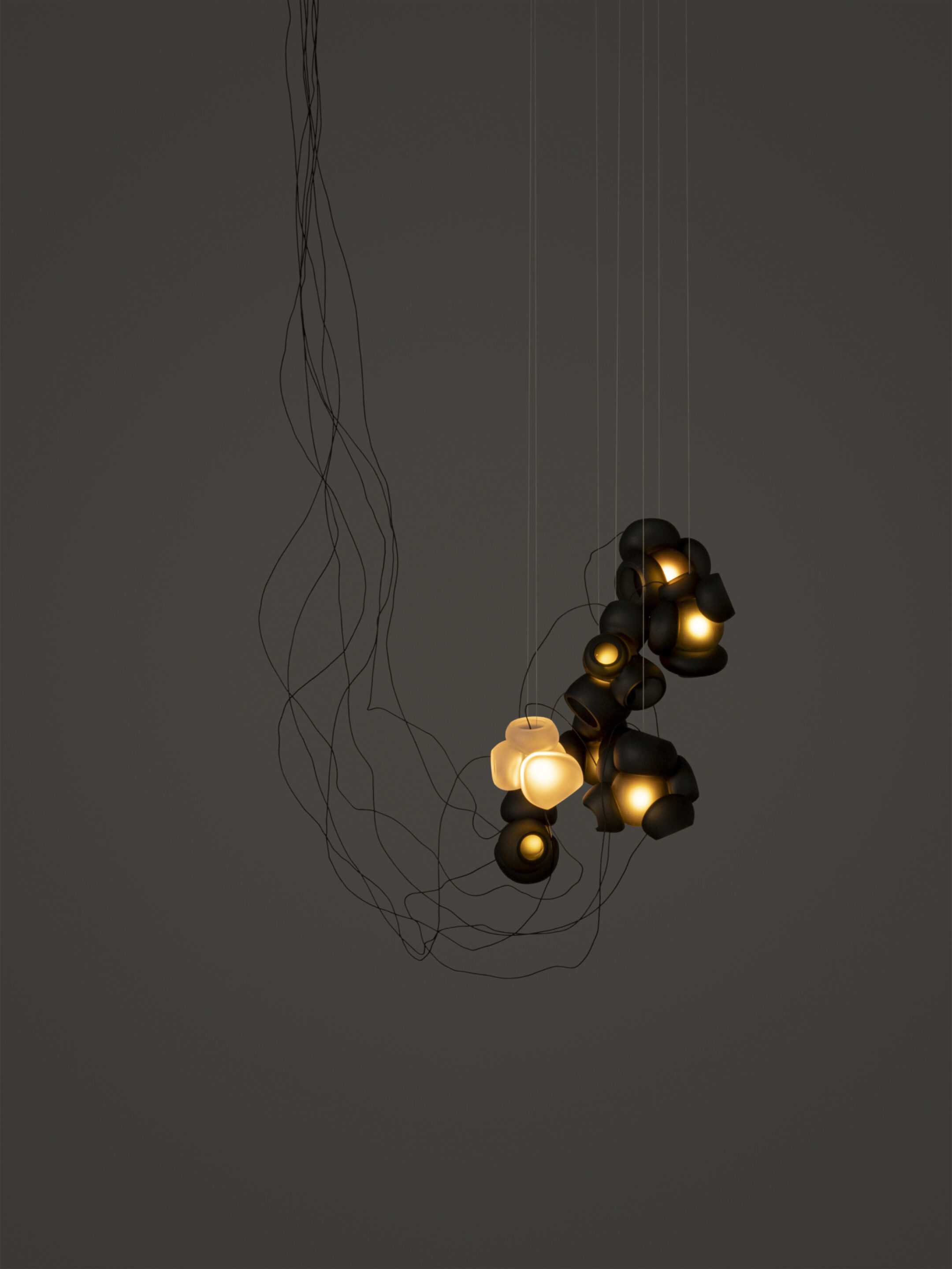 100 7 Sculptural Cable Black Greyw Clear Dark