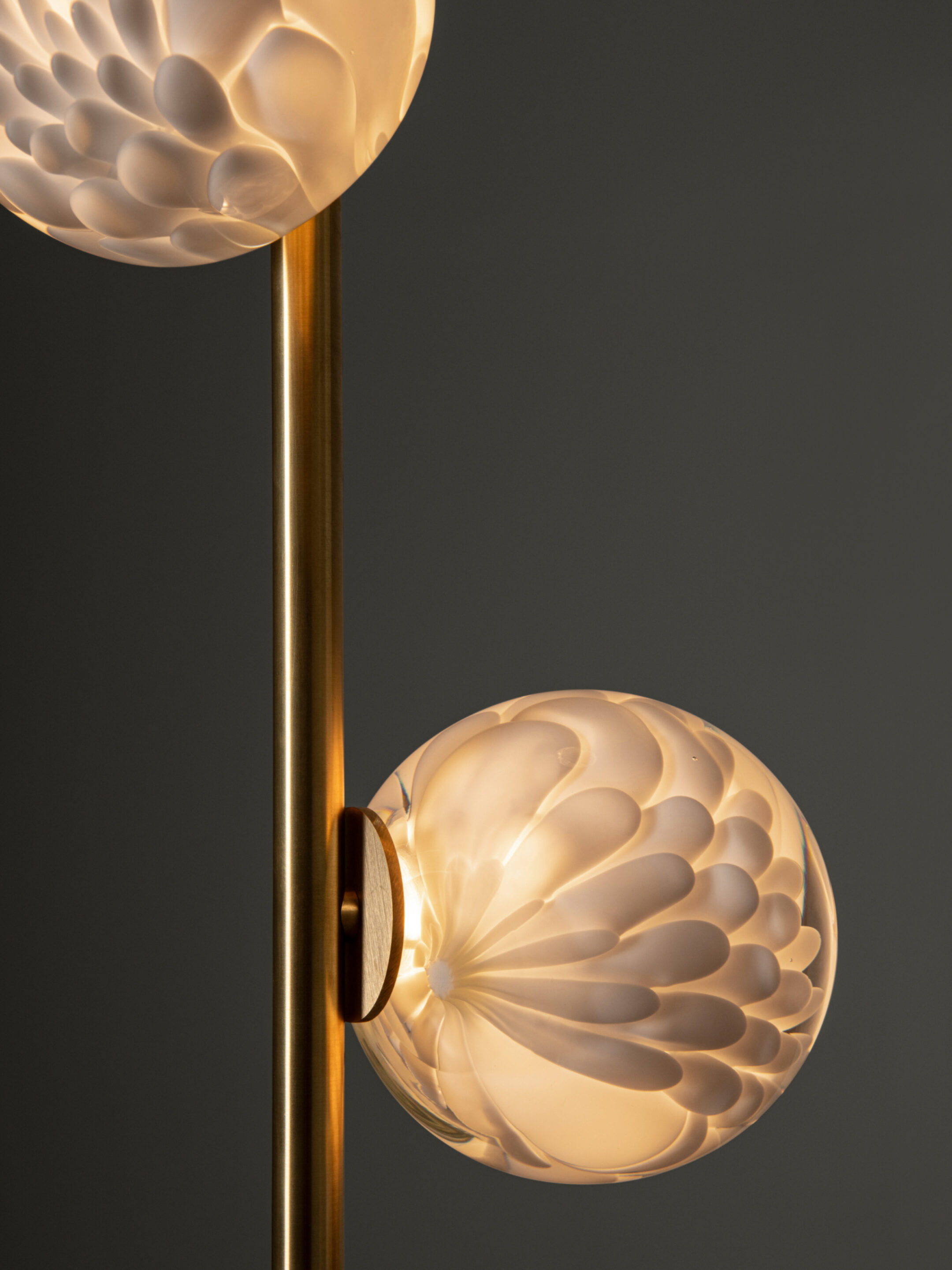 118 3 Ceiling 3ft Brass Dark Dark Detail