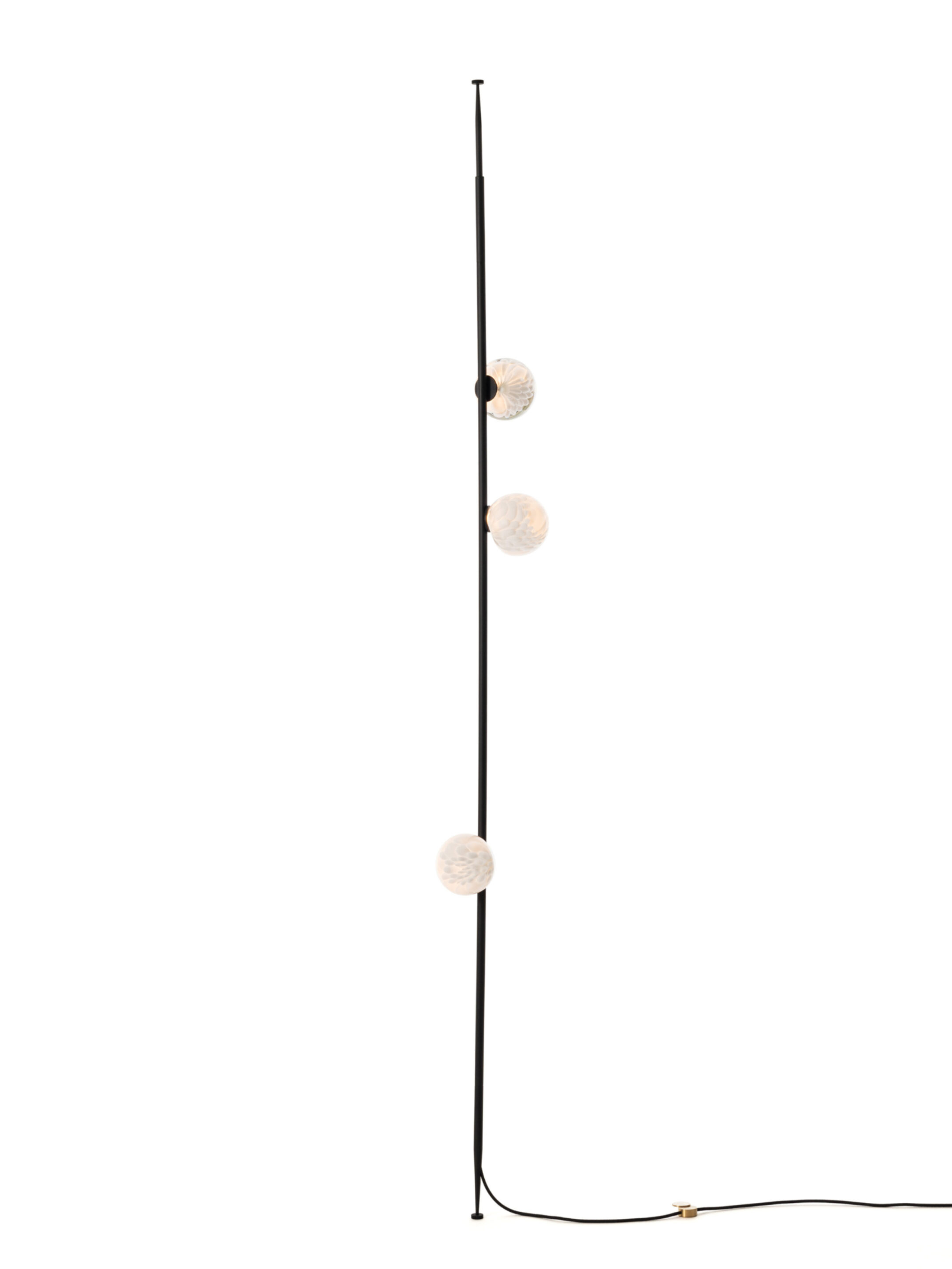 118 3 Column 8ft Black On
