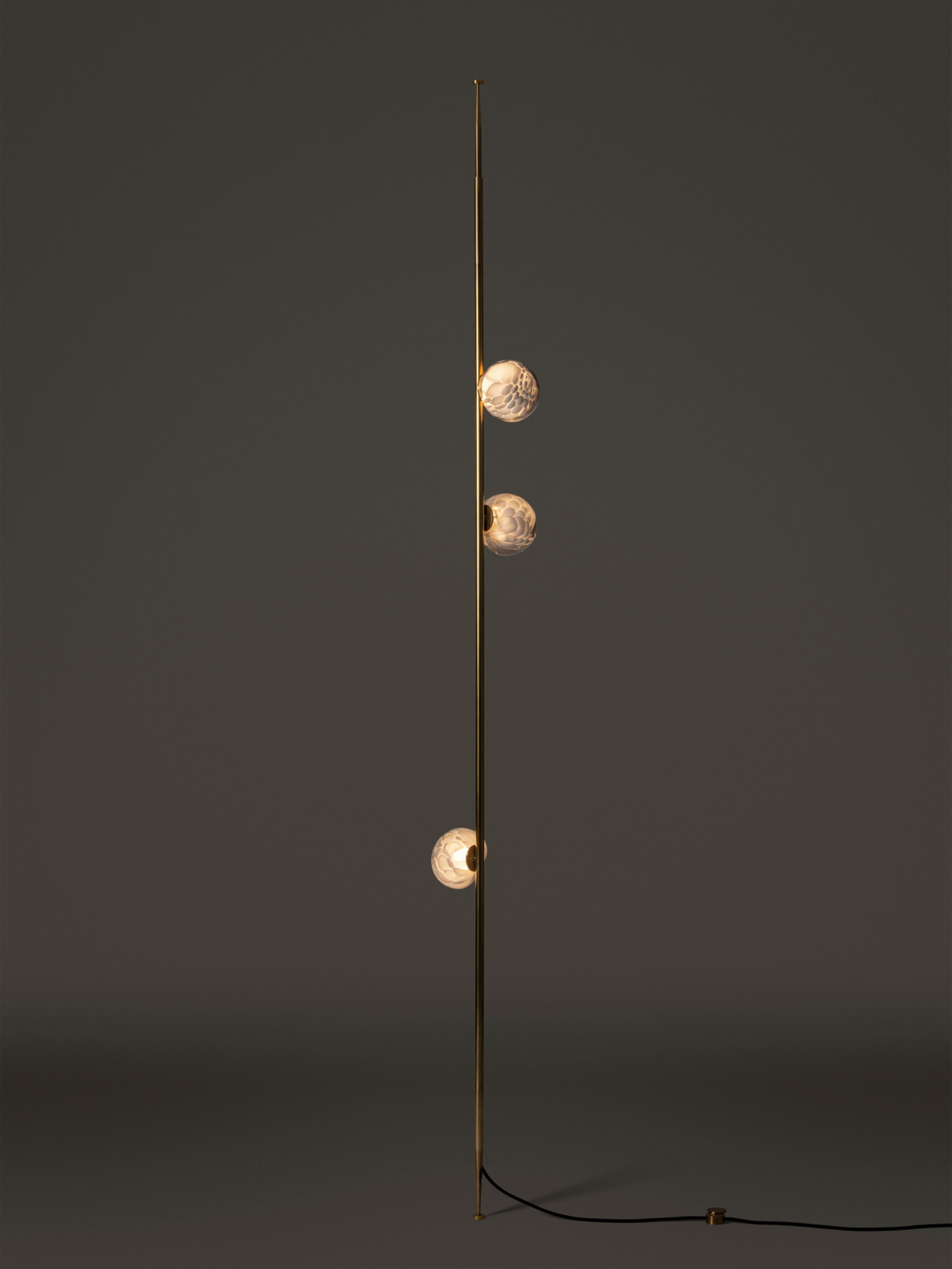 118 3 Column 8ft Brass Dark