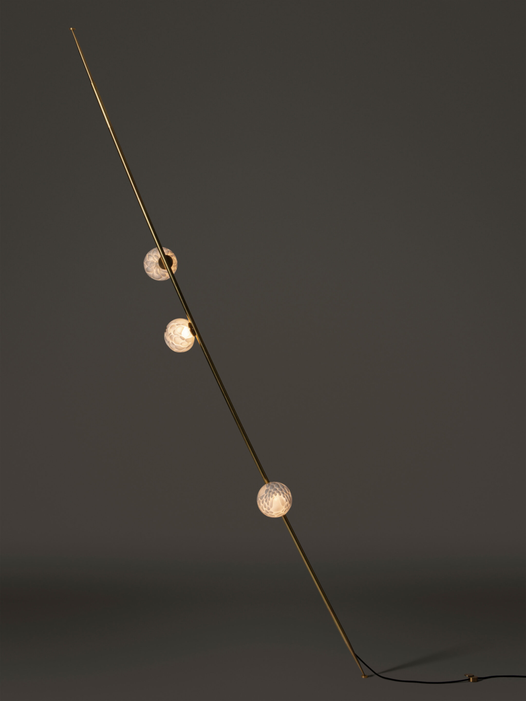 118 3 Column 9ft Brass Dark