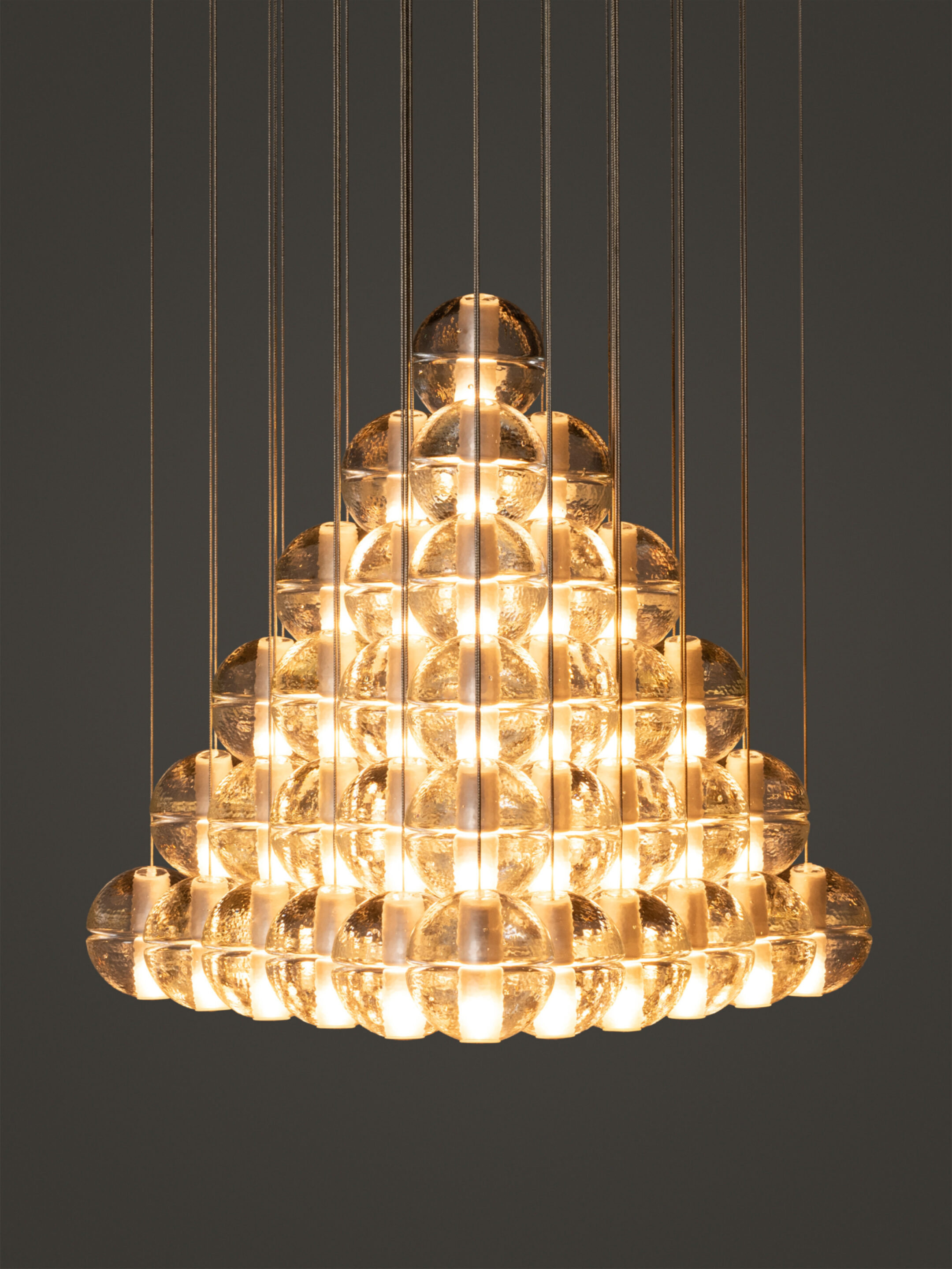 14 46 Geometric Dark