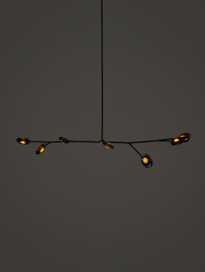 16 8a 2 Grey1 Dark