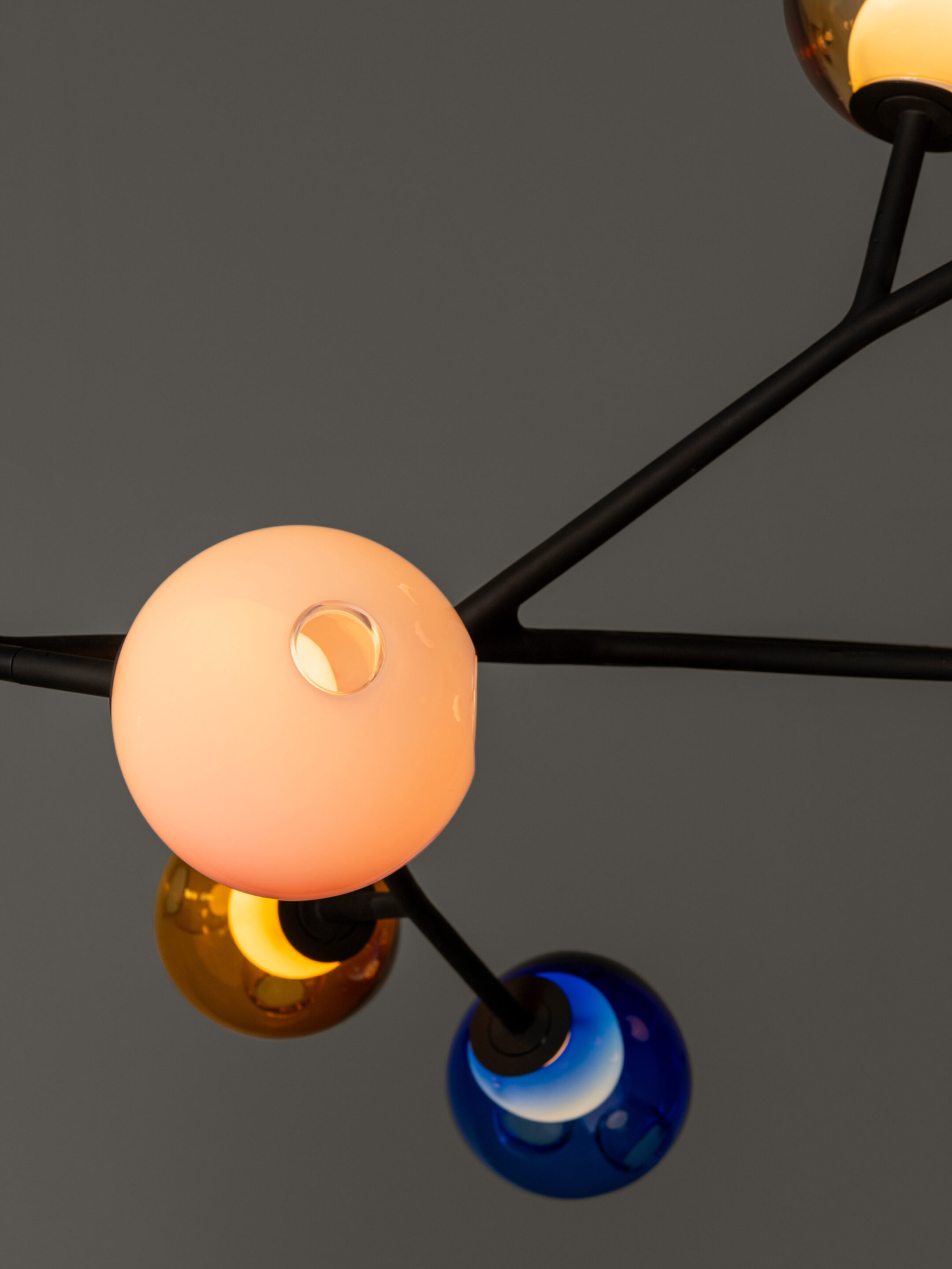 28 13a 1 Armature Colours Details