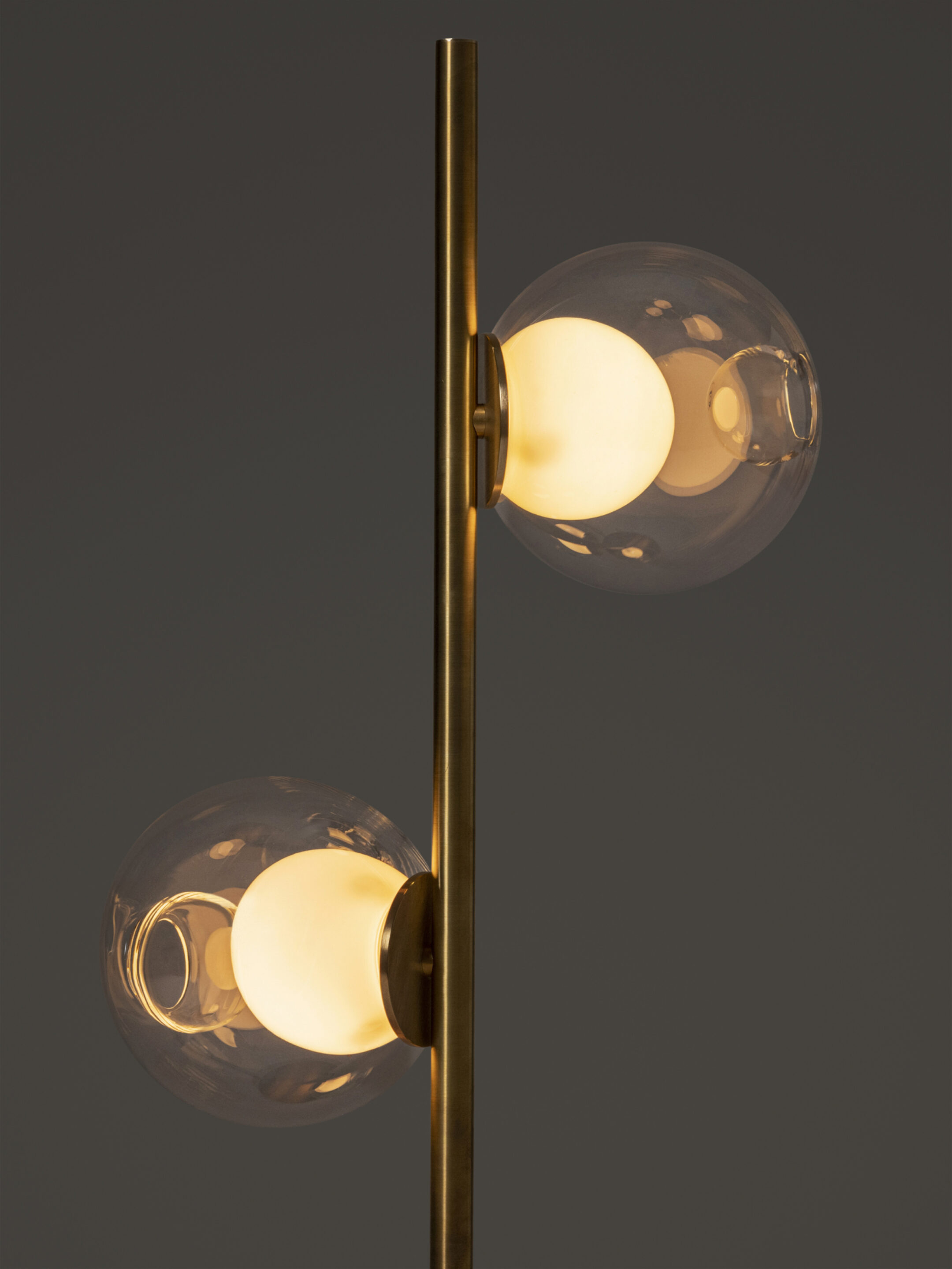 28 Floor Brass Clear Dark Detail