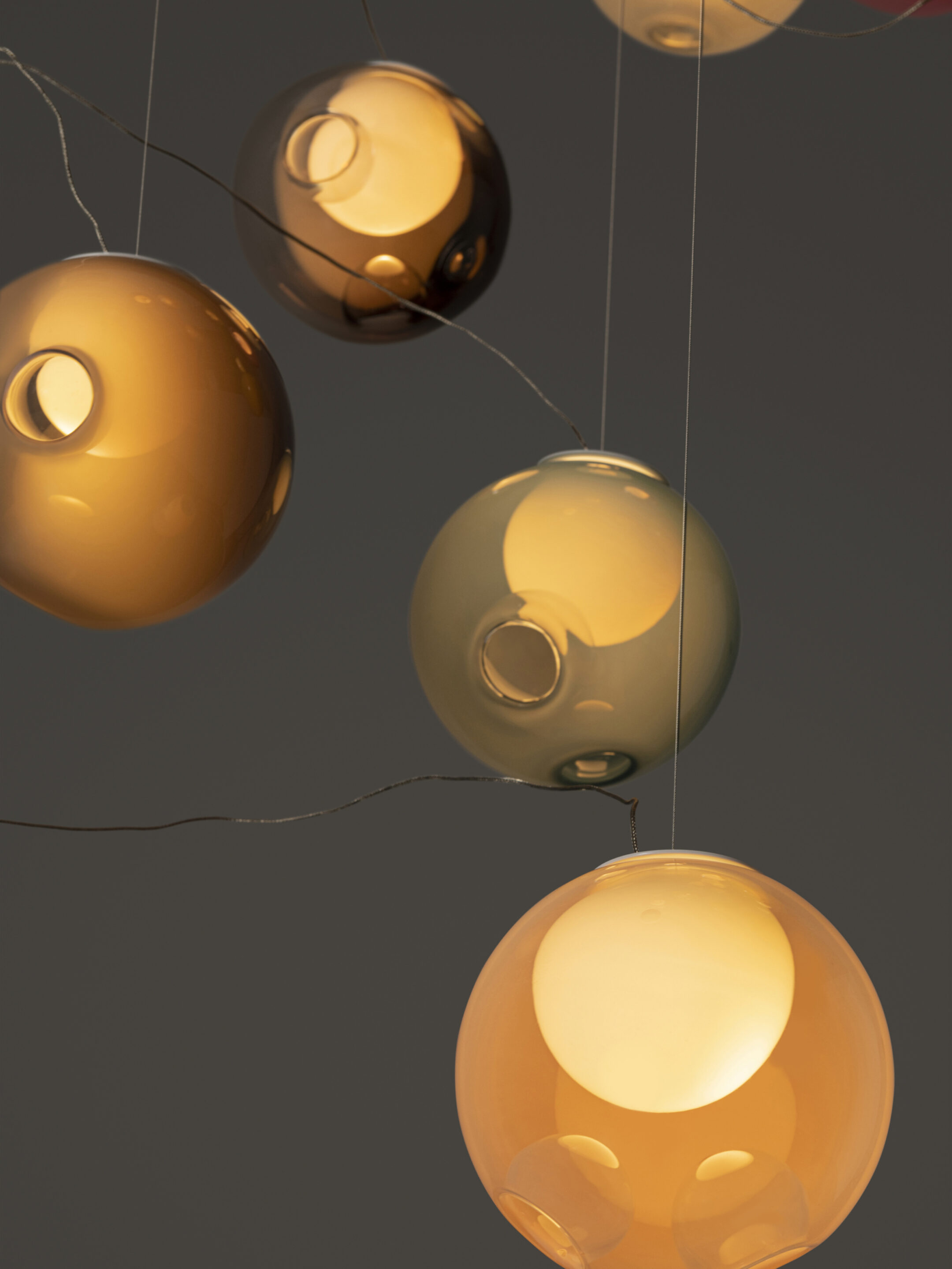 28 Sculptural Cable Colours Dark Detail