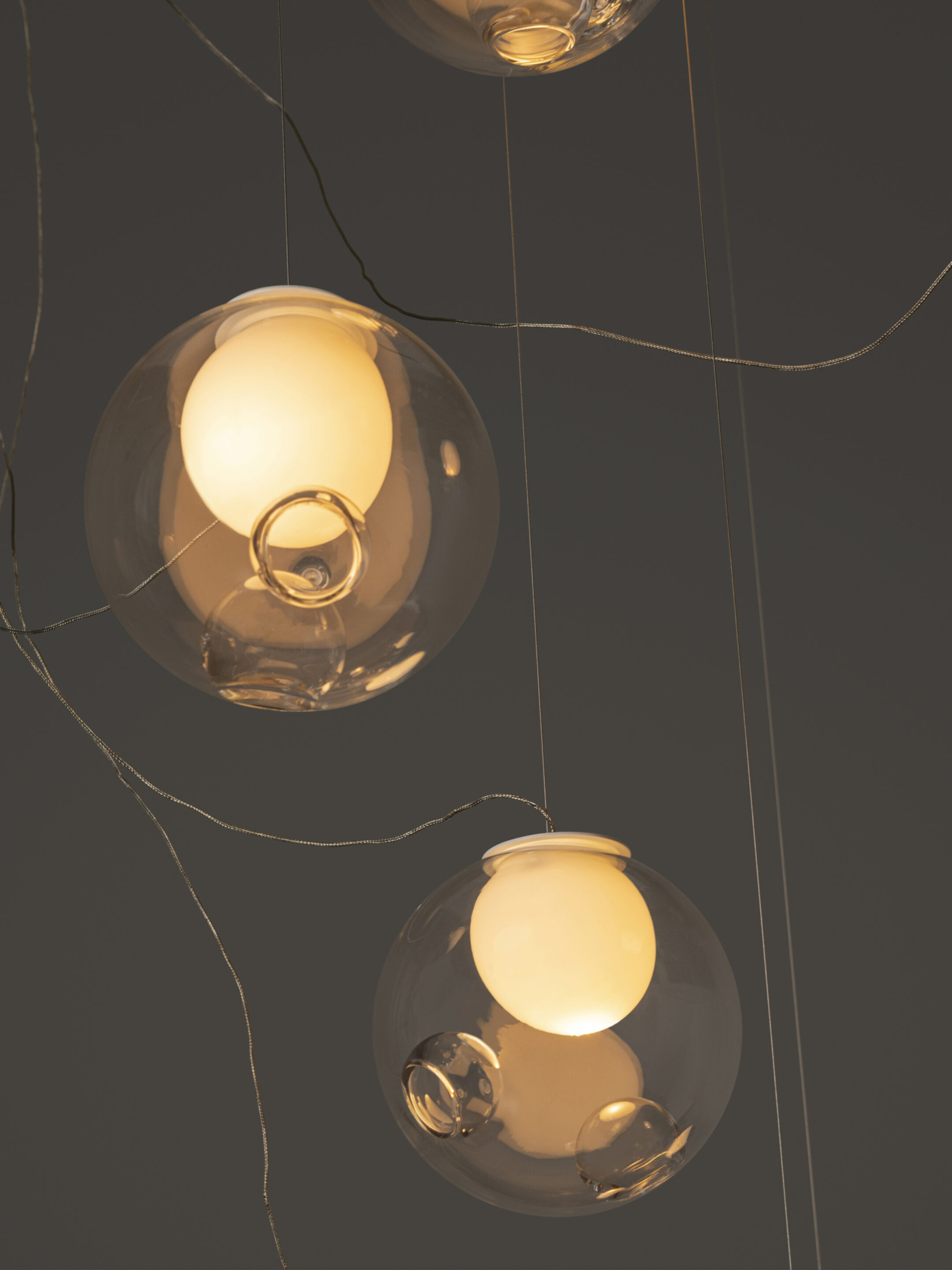 28 Sculptural Cable Clear Dark Detail