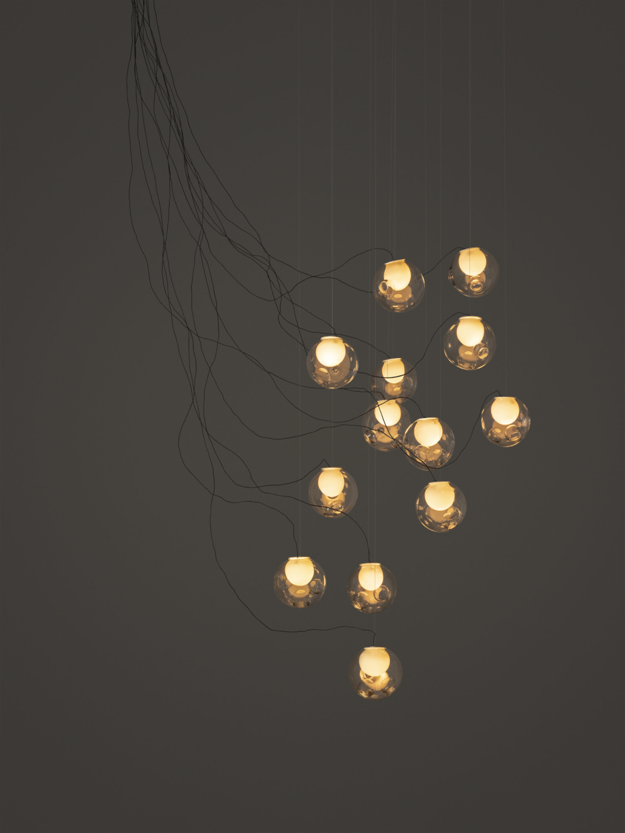 28 13 Sculptural Cable Black Clear Dark