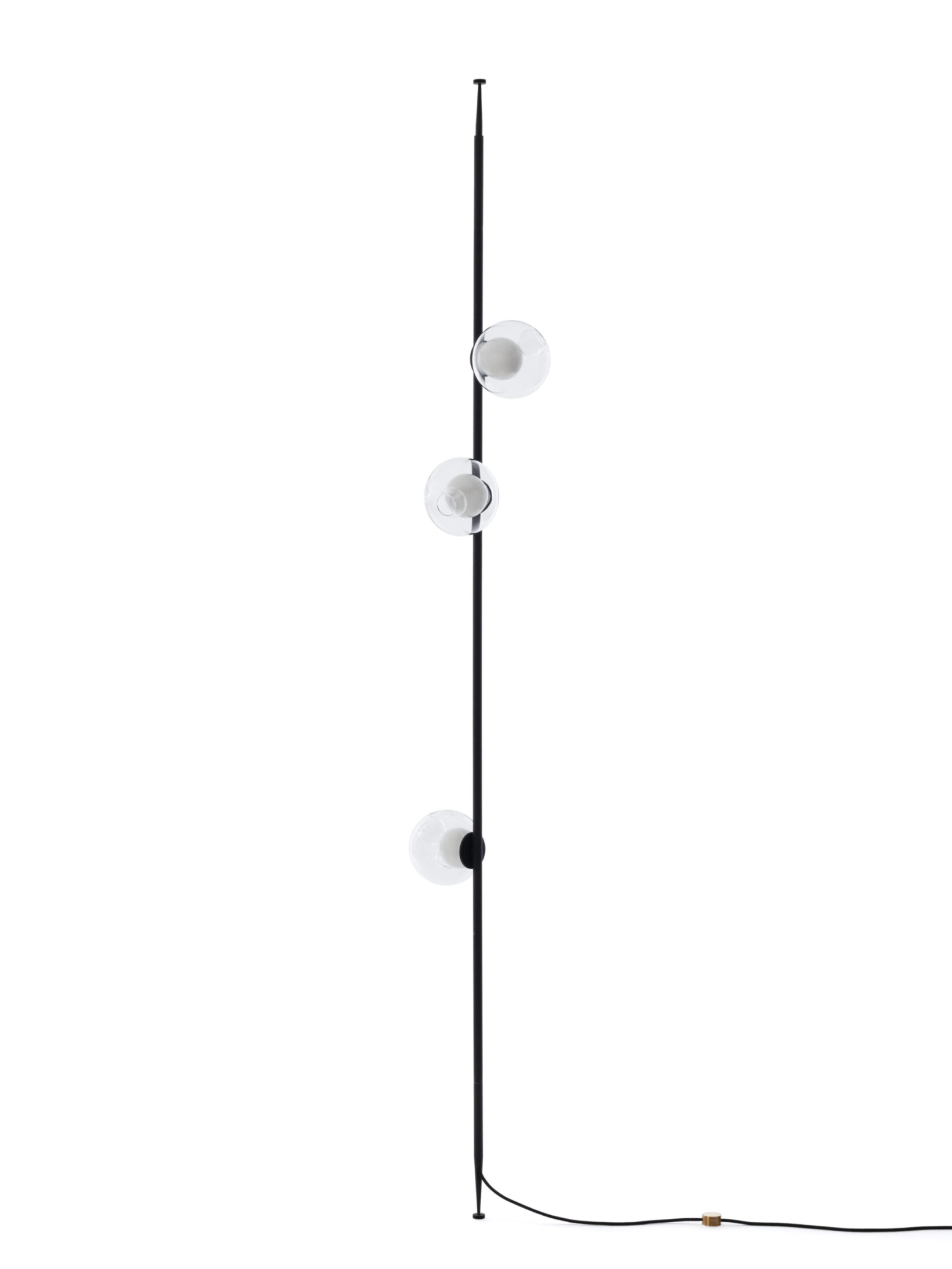 28 3 Column 8ft Straight Black Clear Off