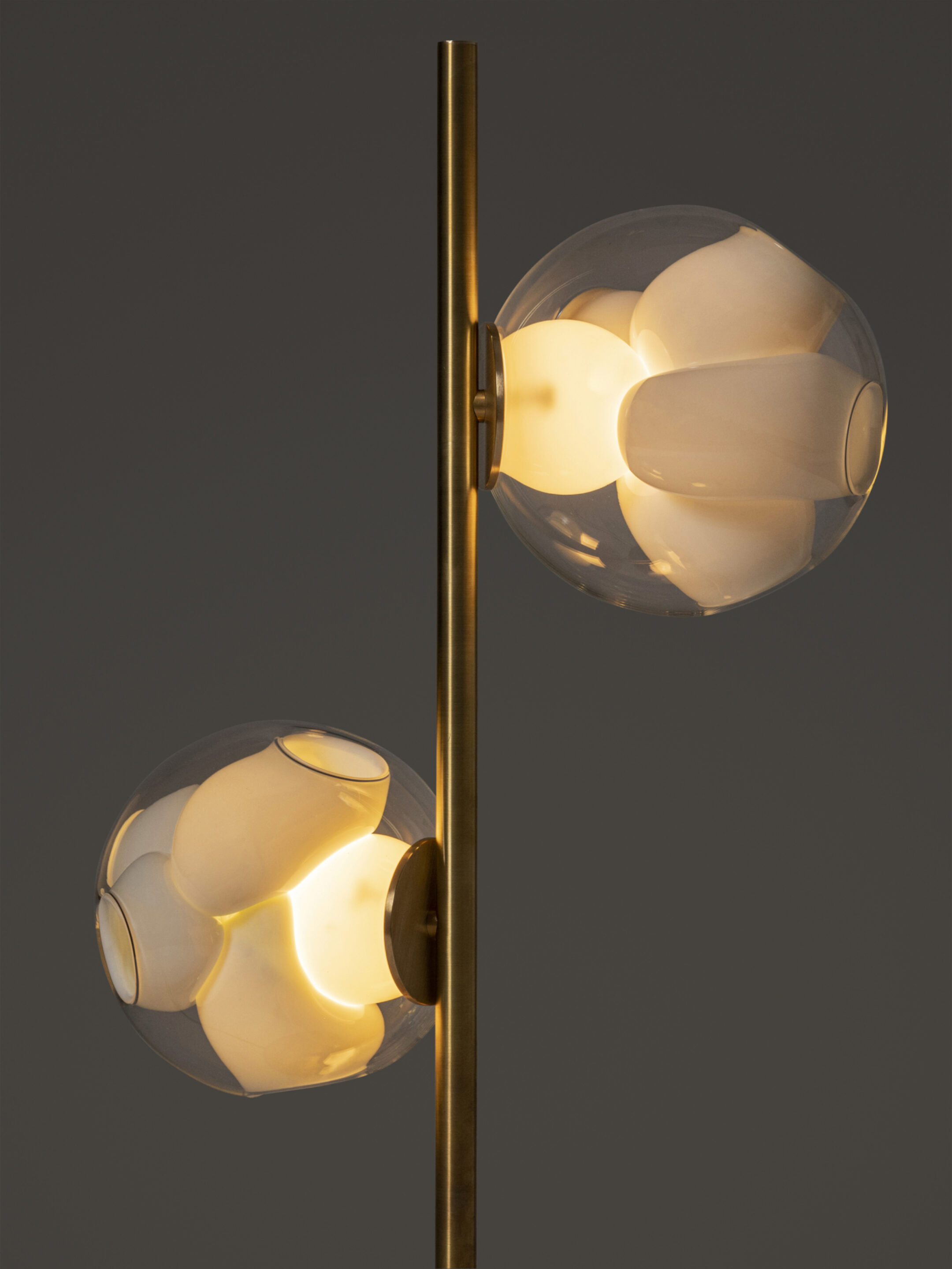 38v Floor Brass Dark Detail 2
