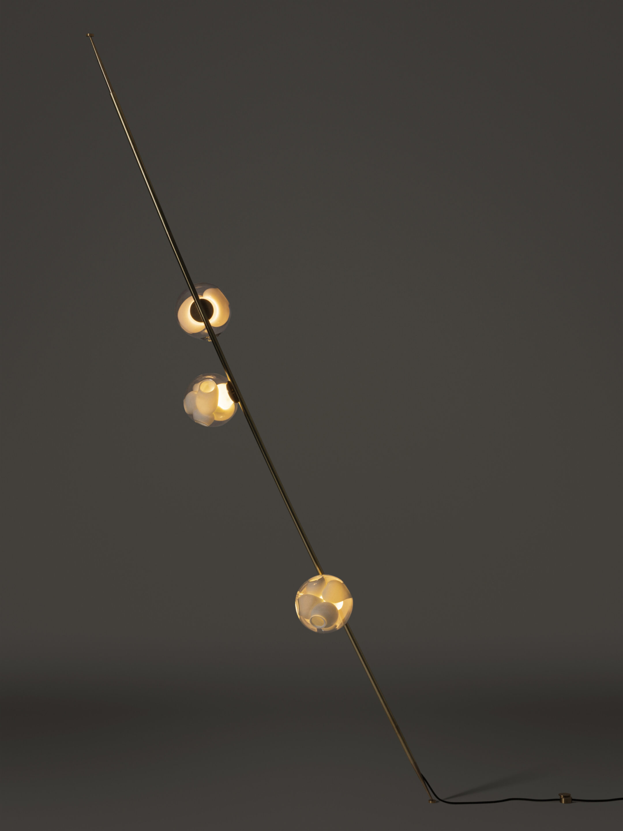 38v 3 Column 9ft Brass Dark