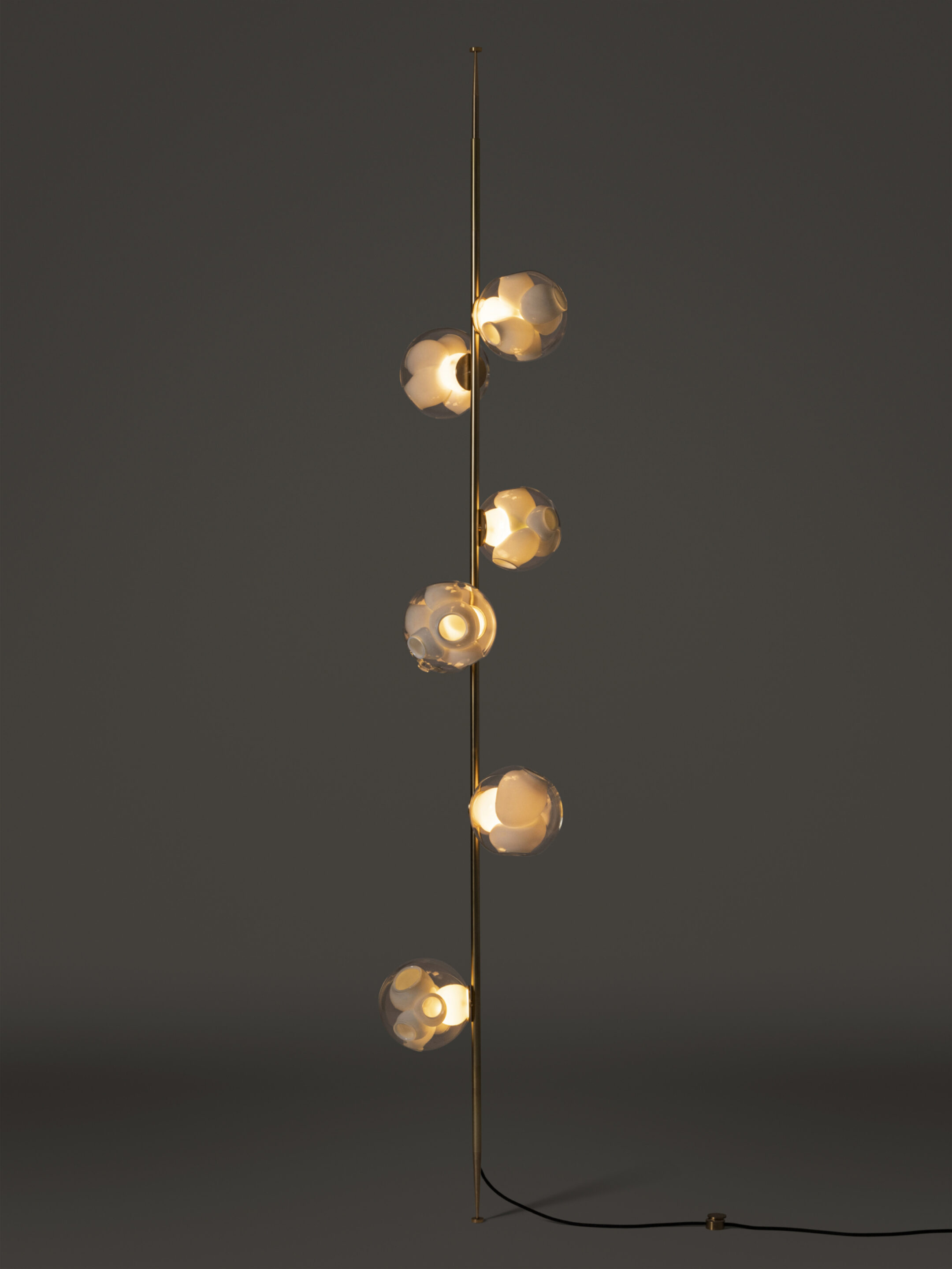 38v 6 Column 8ft Straight Brass Dark