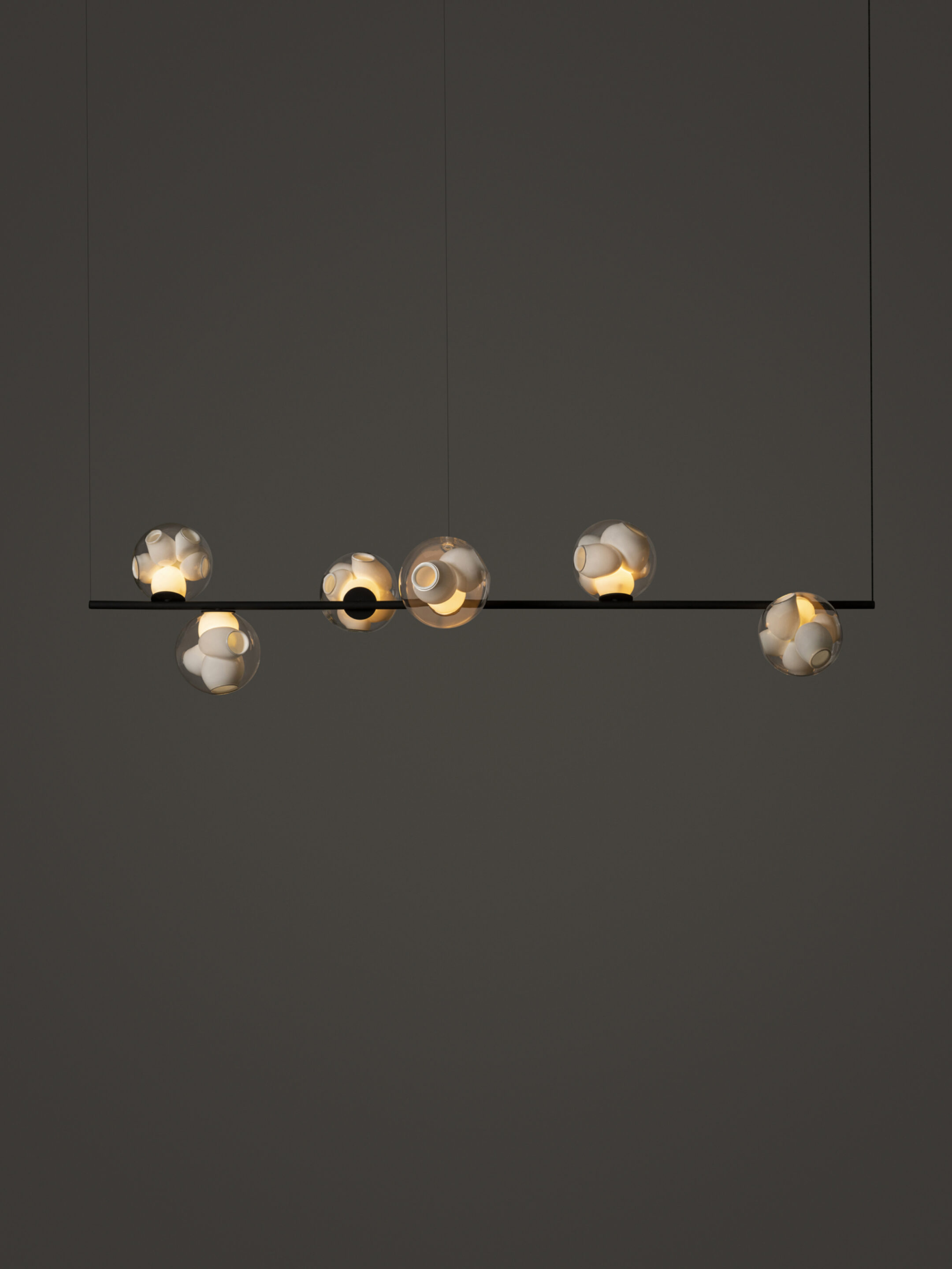 38v 6 Suspended H Black Dark