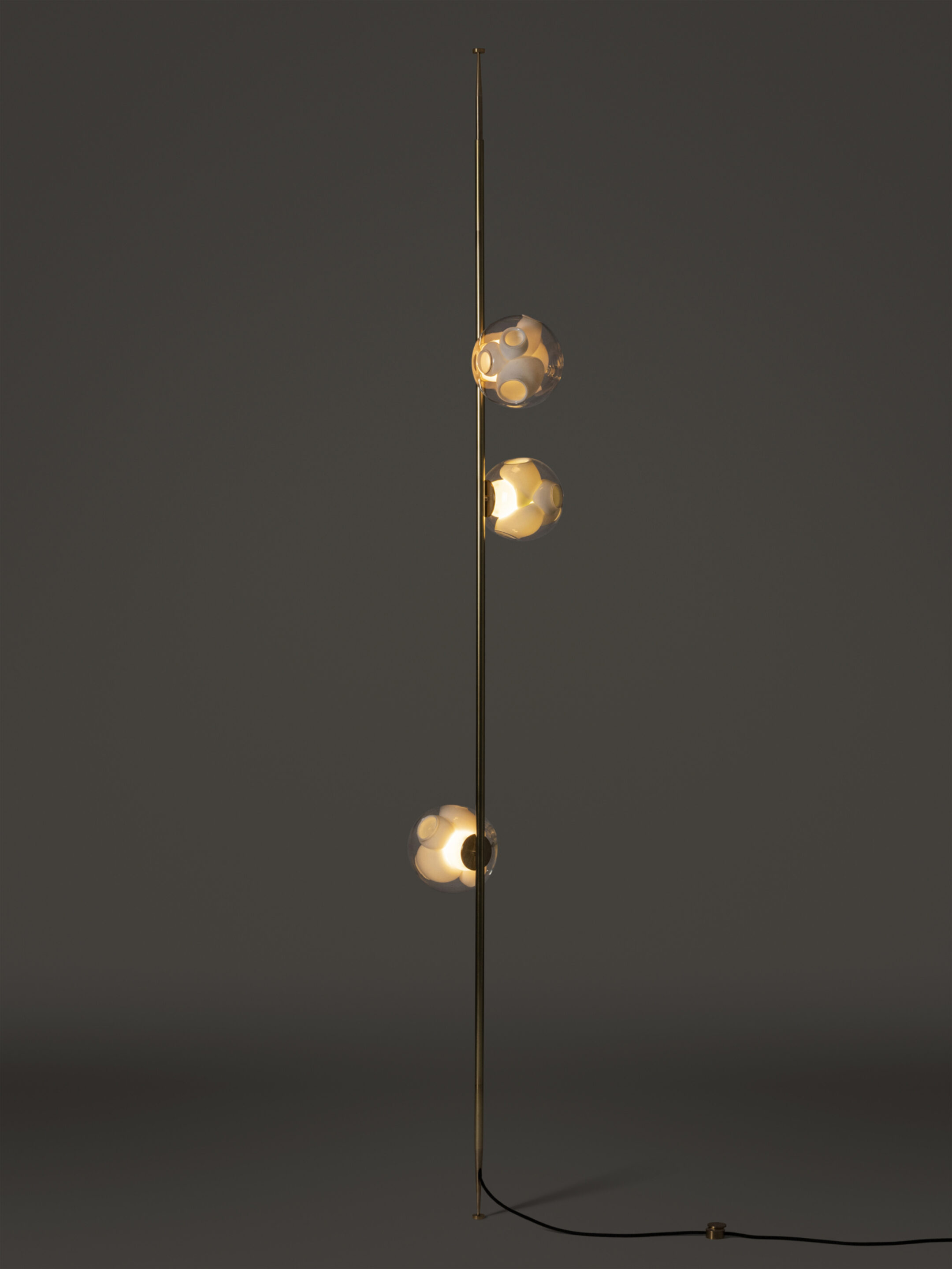 38v 3 Column 8ft Straight Brass Dark