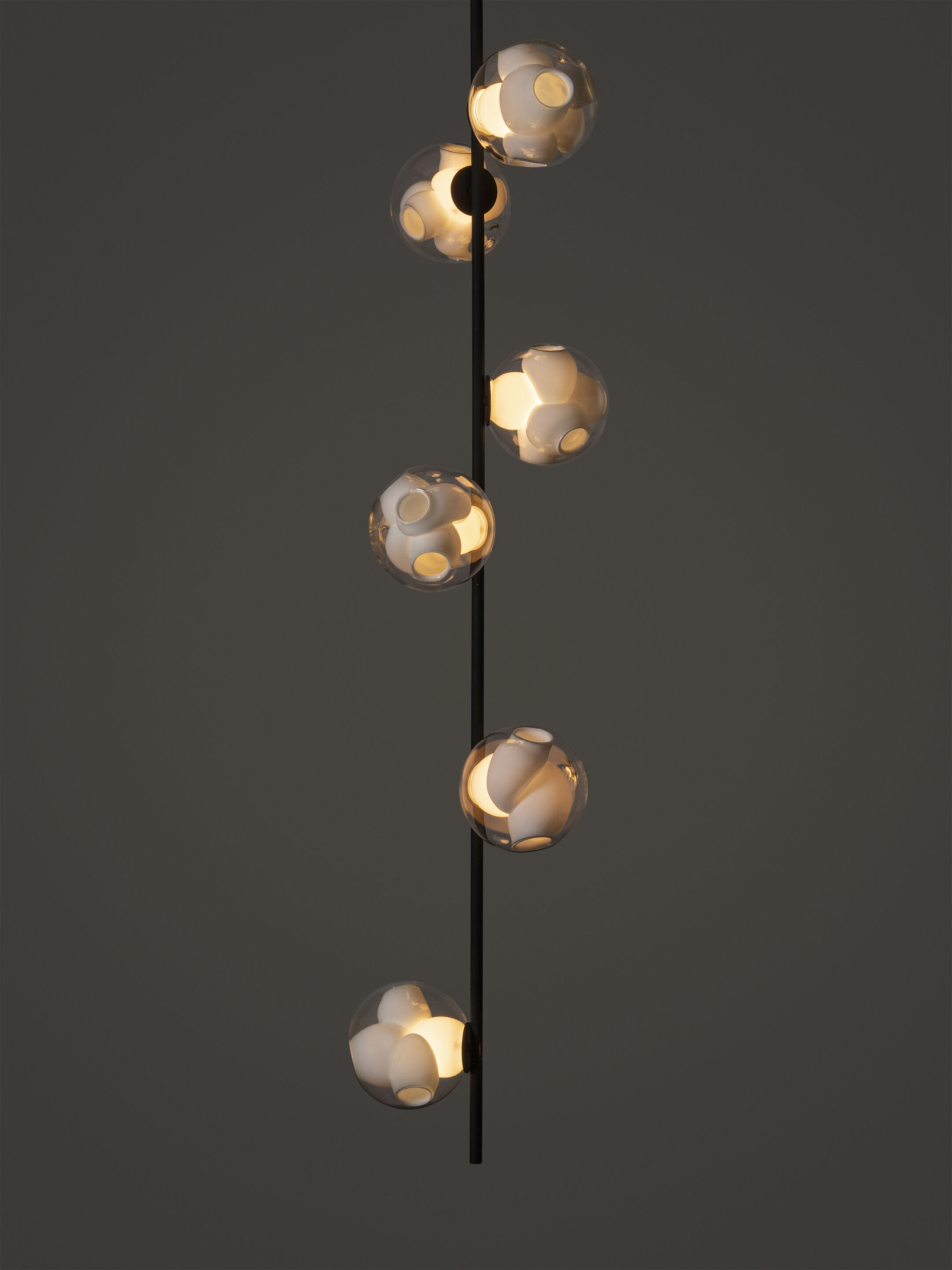 38v 6 Ceiling Black Dark Kate W1280