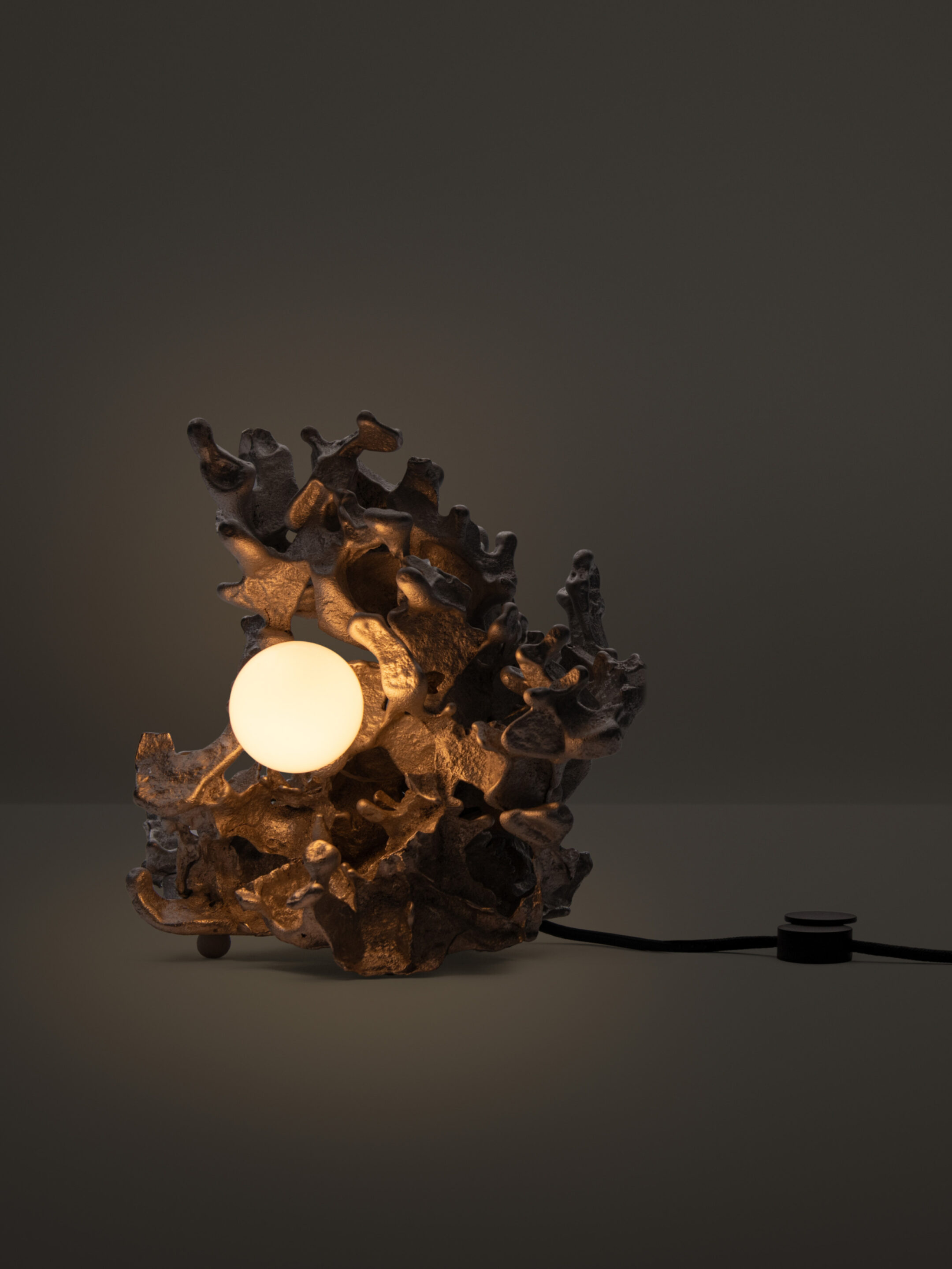 44 2025 21 Dark