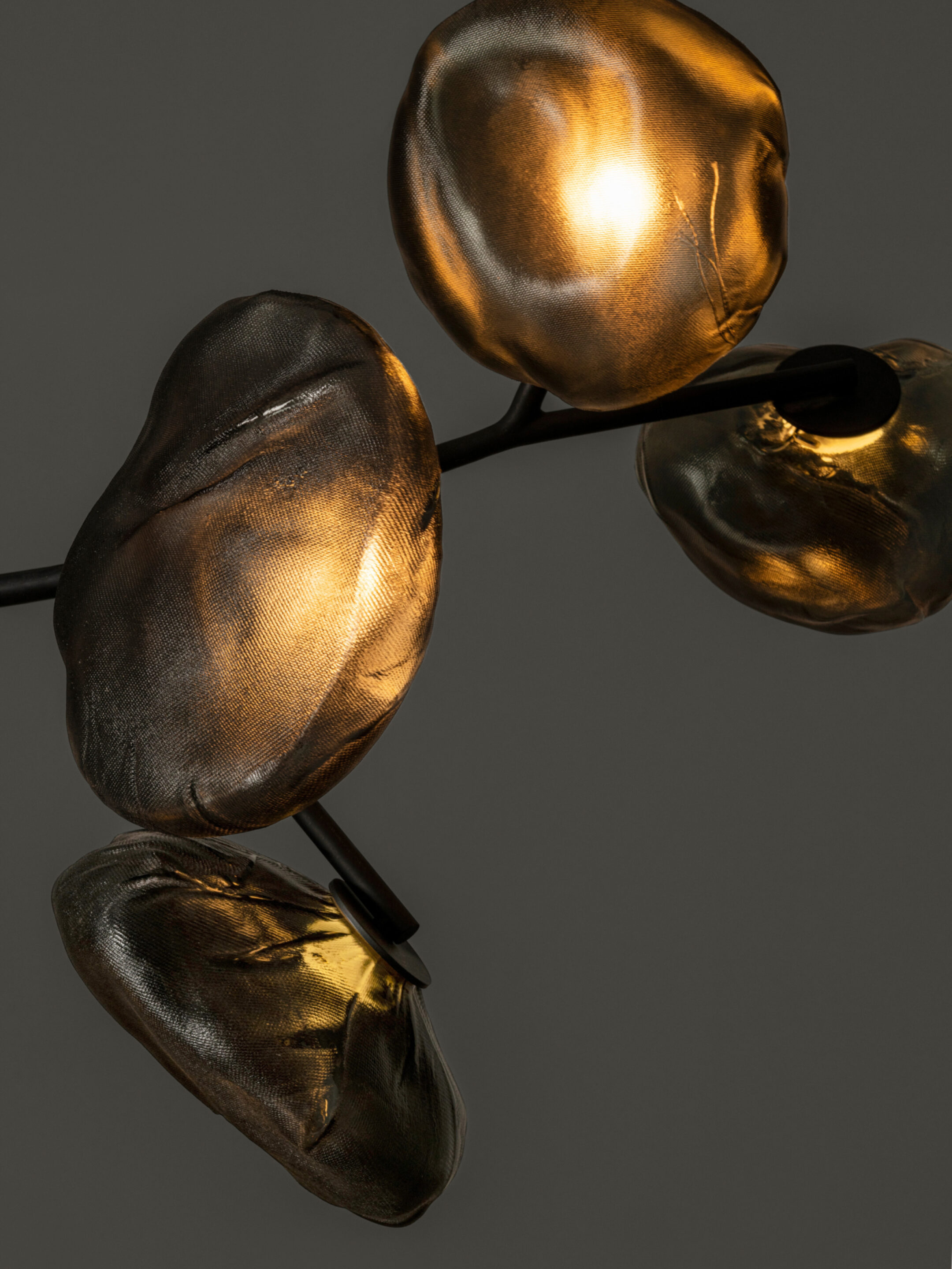 73 5 Armature Grey2 Detail