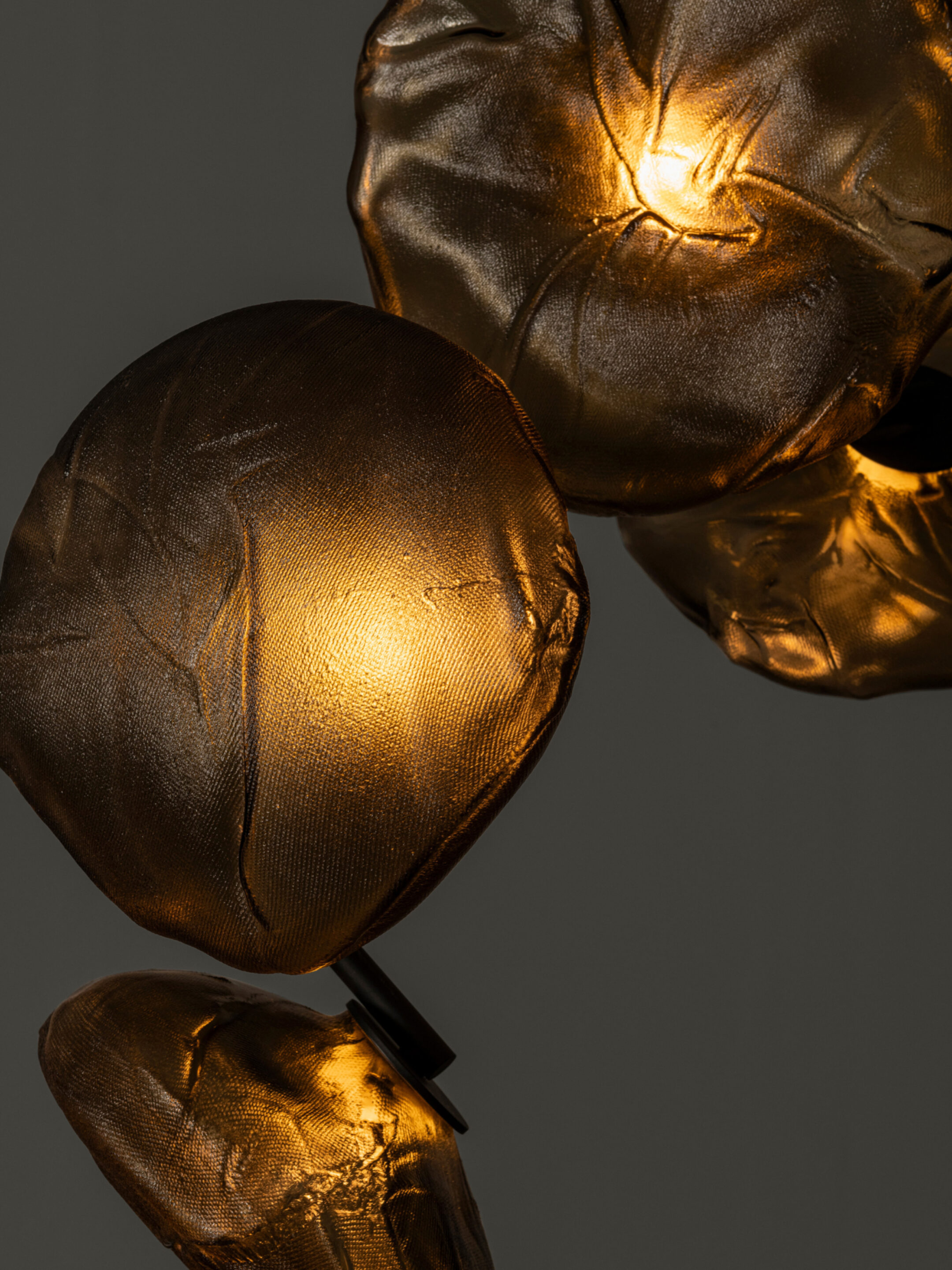 73 5 Armature Grey3 Detail