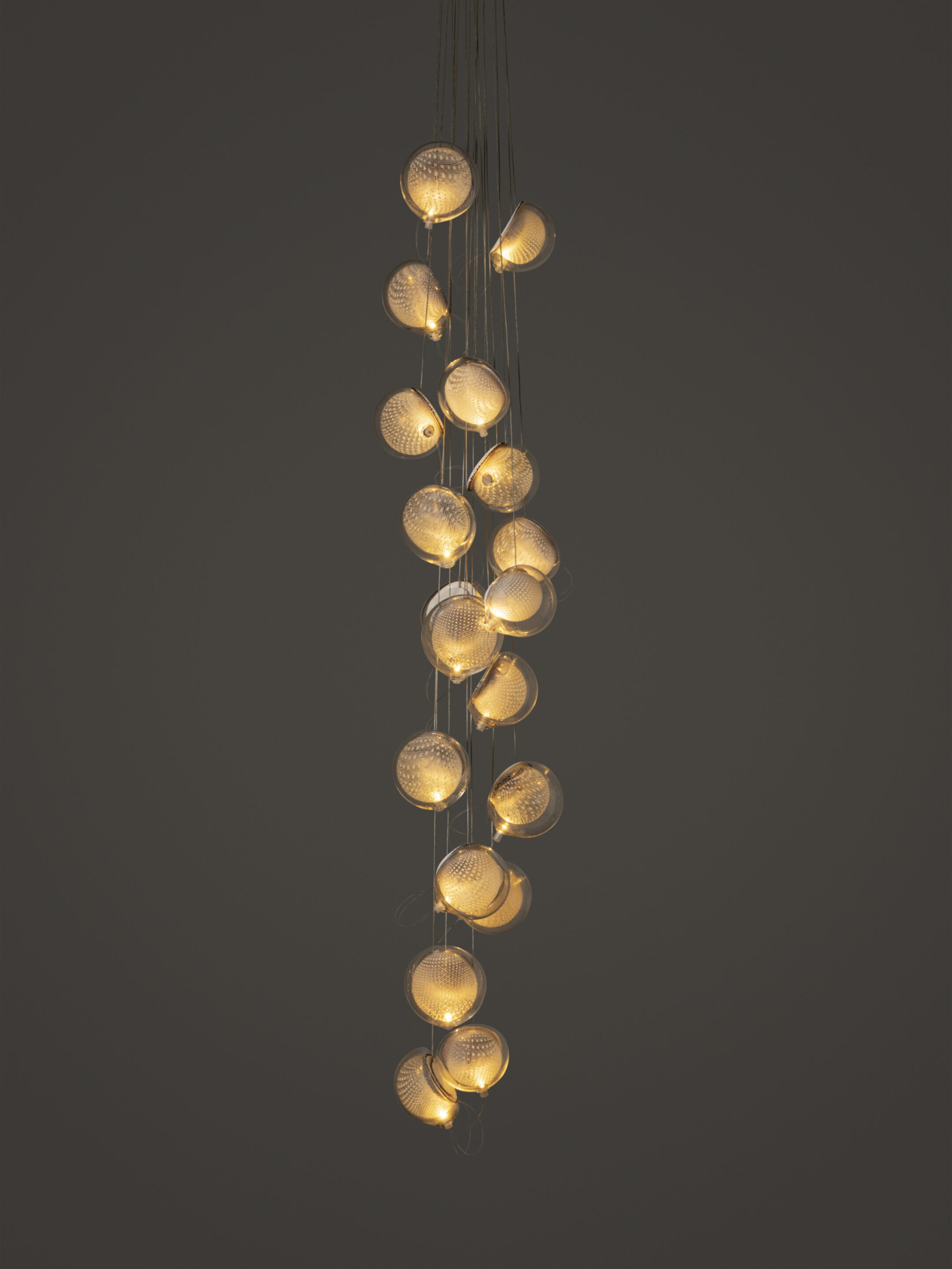 76 19 Cluster Column Dark