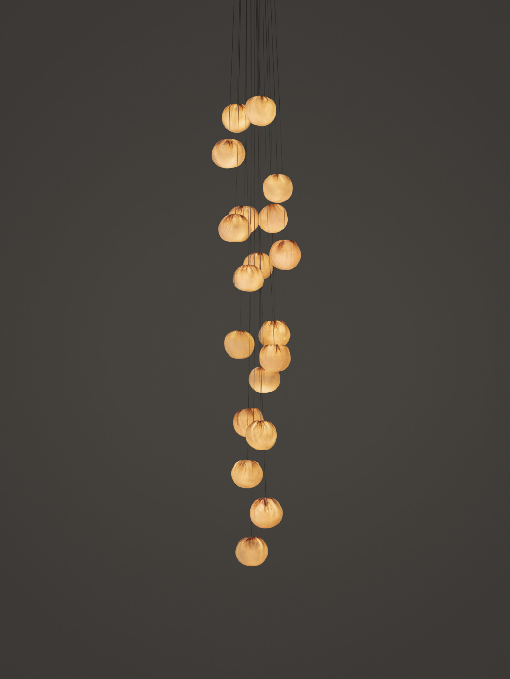 84 19 Cluster Column Dark