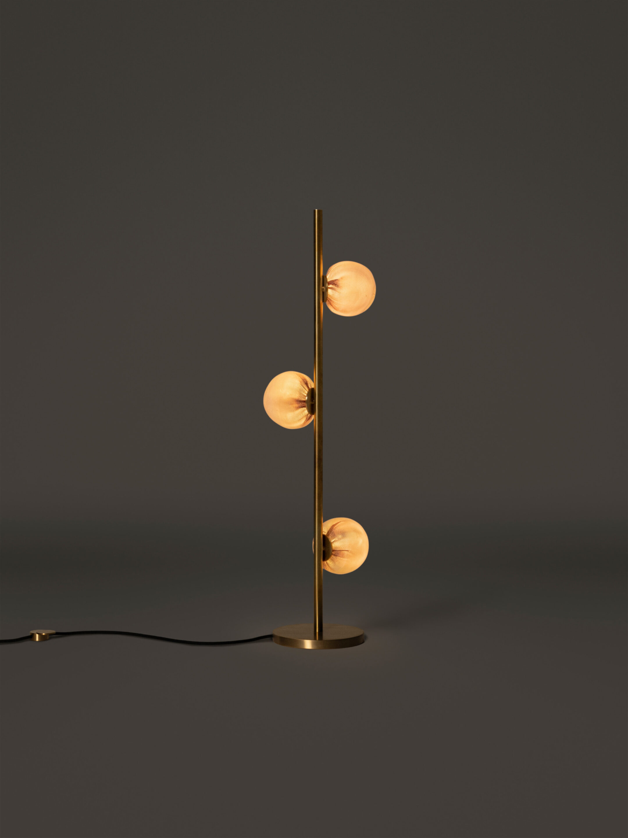 84 3 Floor 3ft Brass Dark