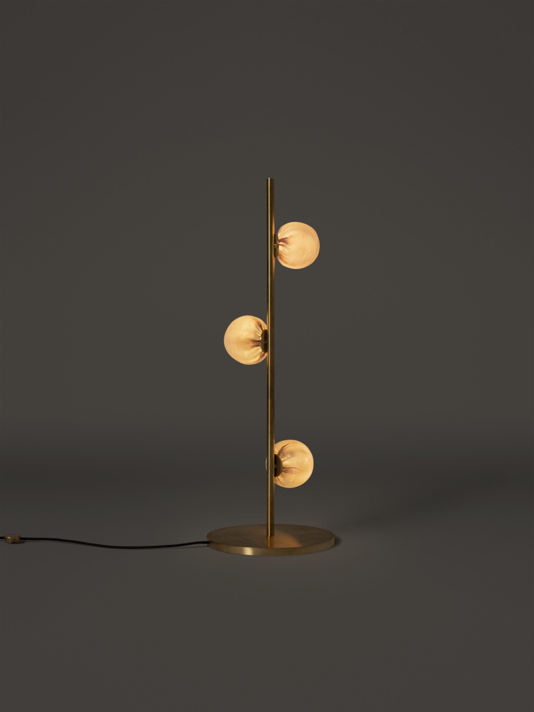 84 3 Floor 3ft Brass Dark