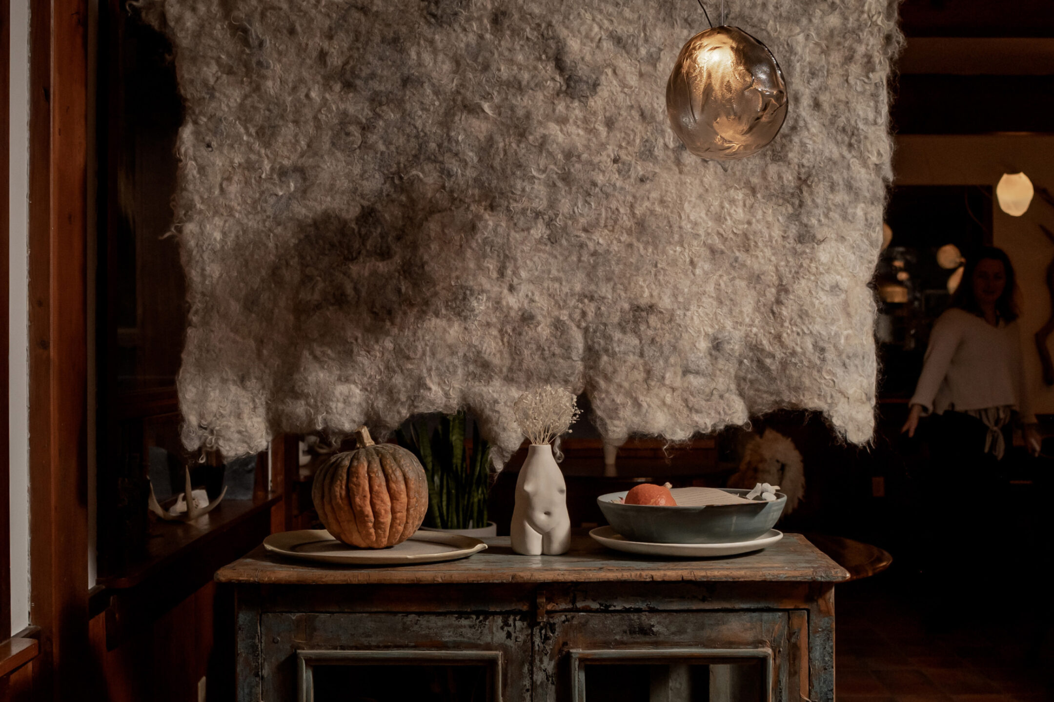 Galiano Pilgrimme 73 V Sculptural Cable grey2 When They Find Us 0043446