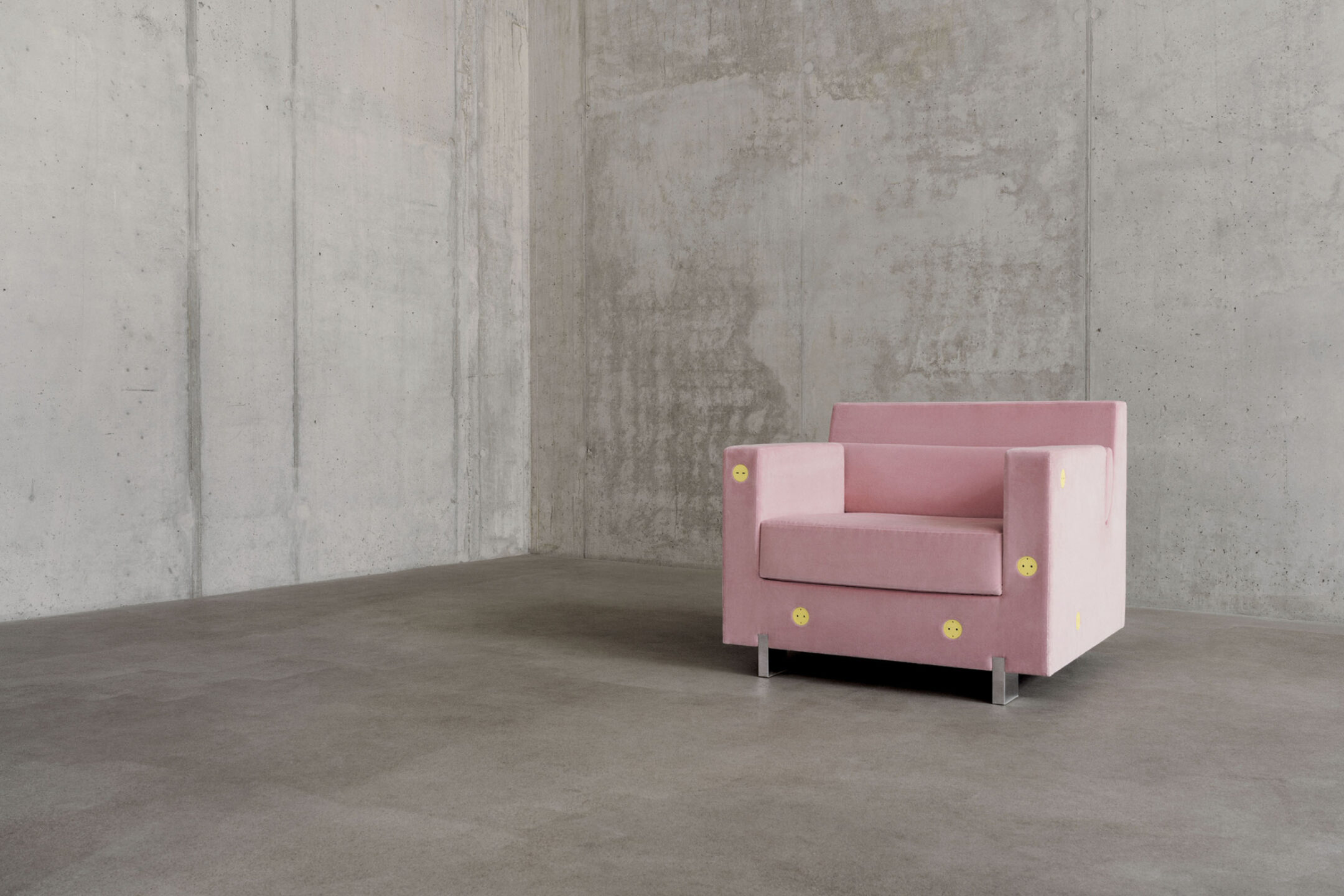 India Mahdavi smiley 22 Clemens P 2723