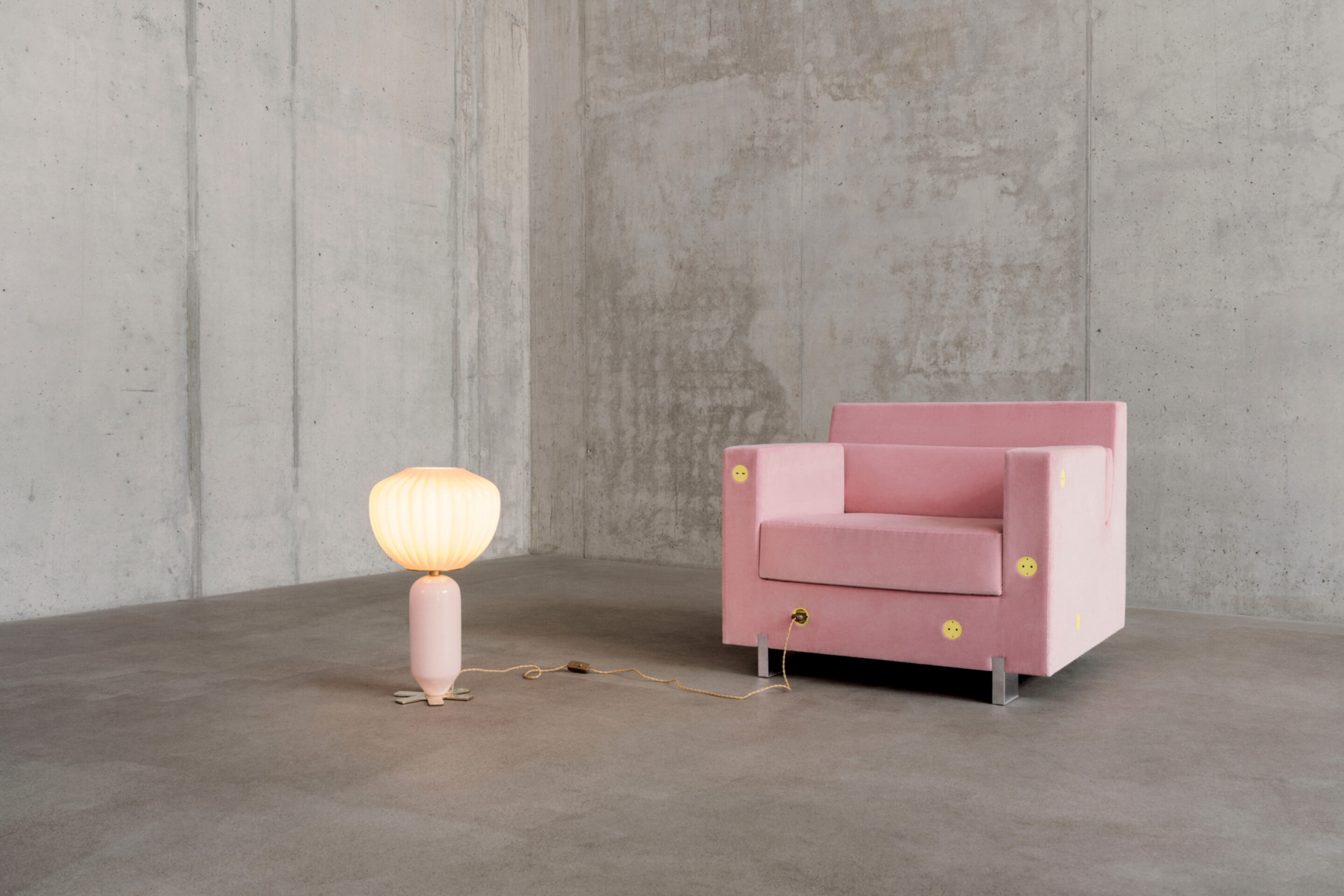 India Mahdavi smiley 22 Clemens P 2718
